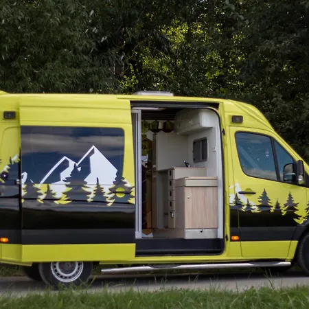 Kemping Camper On Road Tenerife *
